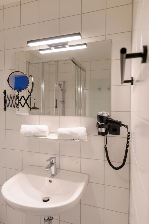 Nikii City Hotel Leverkusen Extérieur photo